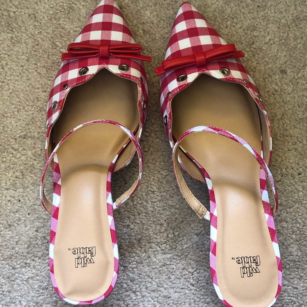 Red and White Gingham Pointed-Toe Slingback Kitten Heels